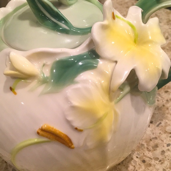 Pier 1 Imports - Ginger Lily floral teapot - Picture 6 of 11